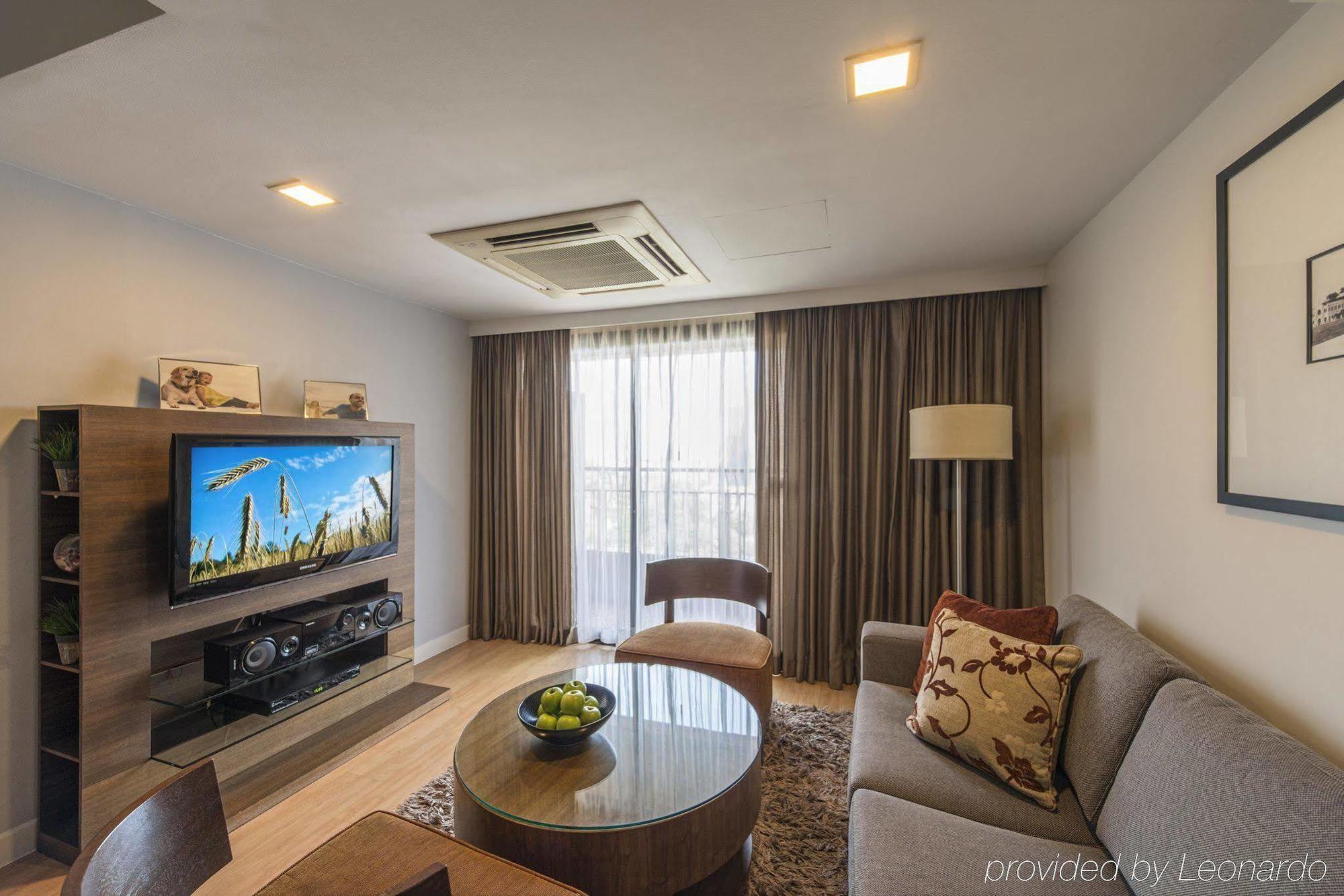 Somerset Liang Court Singapore Esterno foto